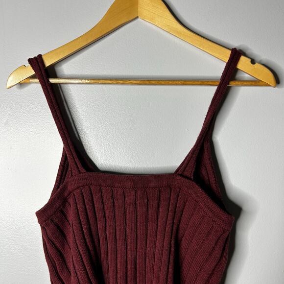 Anthropologie Ribbed Burgundy Knit Crop Top Women's Medium V-Neck Minimalist - Picture 6 of 9